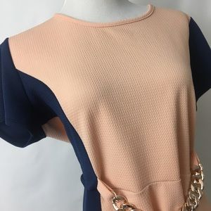 Peach & Navy Blue peplum top Sz 2x C4